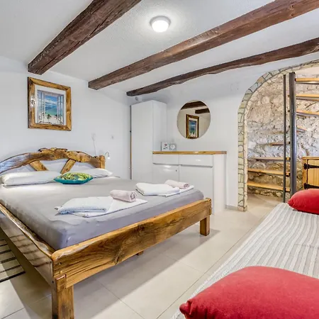 Lovreno By Interhome بيت للعطل