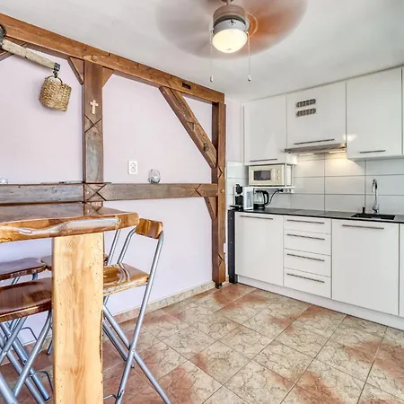 بيت للعطل Lovreno By Interhome *