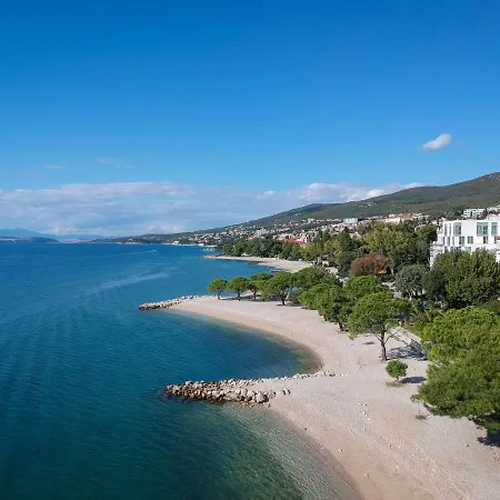 Lovreno By Interhome