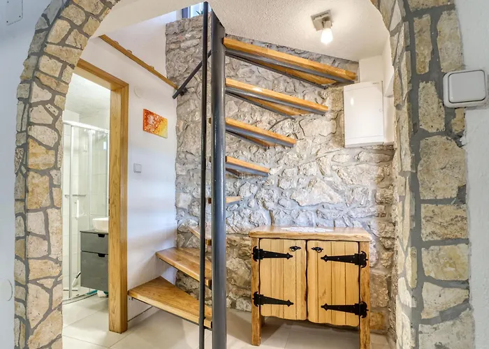 Lovreno By Interhome Tatil Evi